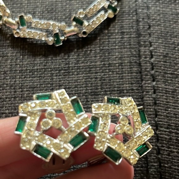 Vintage Sarah Coventry Emerald Ice Bracelet & Earrings Jewelry Set - Picture 4 of 16